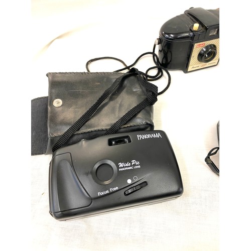 24 - Kodak brownie 127 camera, Kodak brownie flash II camera, Kodak brownie no 2, Panorama camera, 
Olymp... 