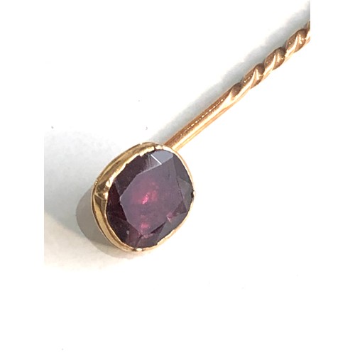 218 - Gold antique amethyst stick pin weight 1.8g