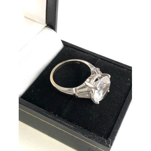 167 - 14ct white gold stone set cocktail ring weight 4.9g