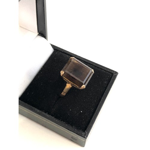 165 - 9ct gold smokey quartz cocktail ring weight 4.3g