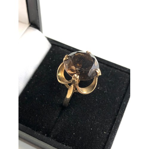 170 - 9ct gold modernist smoky quartz cocktail ring weight 3.6g