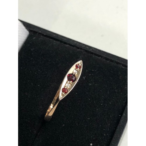 149 - 9ct gold garnet & diamond ring weight 1.5g