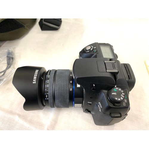 60 - Samsung gx 10 d-xeon 18-55 camera and case