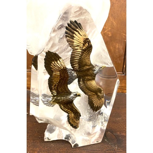 52 - Eagle glass sculpture by K Cantrell 11