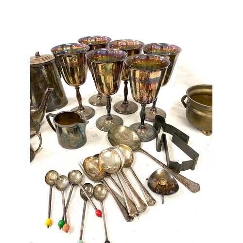 69 - Selection of silver plated ware