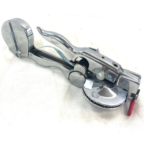 41 - 1960'S Chrome vintage Dymo-mite tapewriter