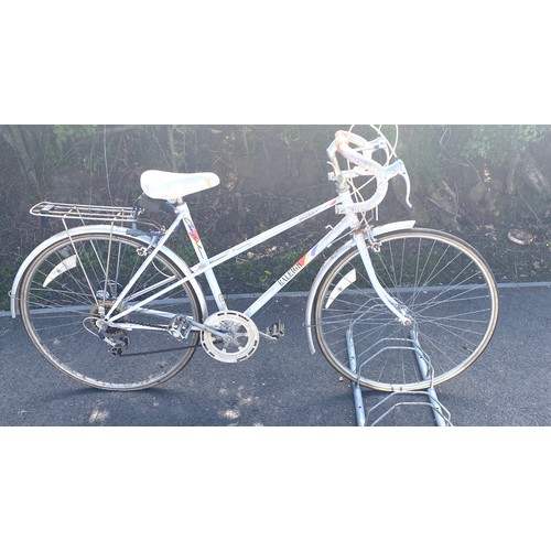 Lot 100c      