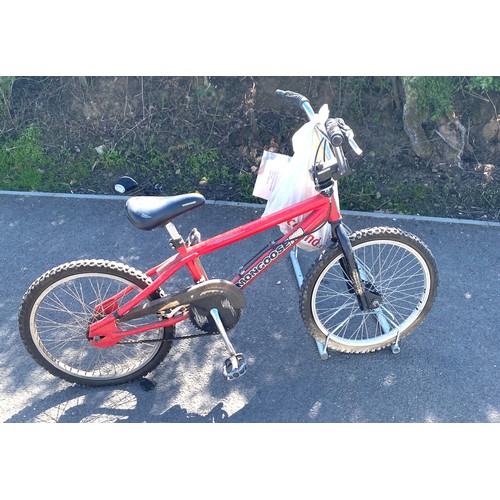 Lot 100e      