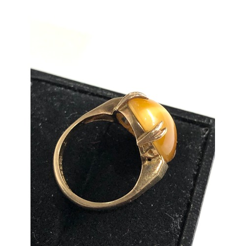 99 - 9ct gold cats eye ring weight 4g