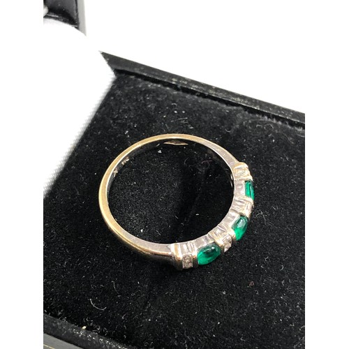 100 - 18ct gold emerald and diamond ring weight 2.7g