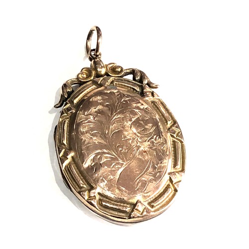 114 - Large Victorian 9ct gold bk-front locket measures approx 4.5cm drop bu 3cm wide weight 8.2g