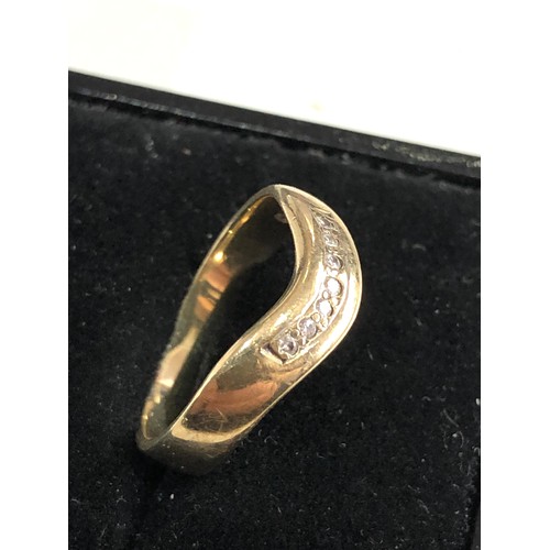 117 - 9ct gold diamond ring weight 2.4g