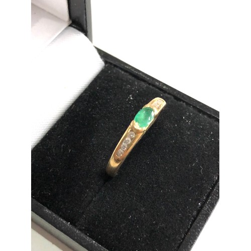 133 - 9ct gold emerald and diamond ring weight 2.2g