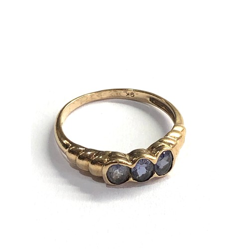 70 - 9ct gold and tanzanite ring weight 1.5g