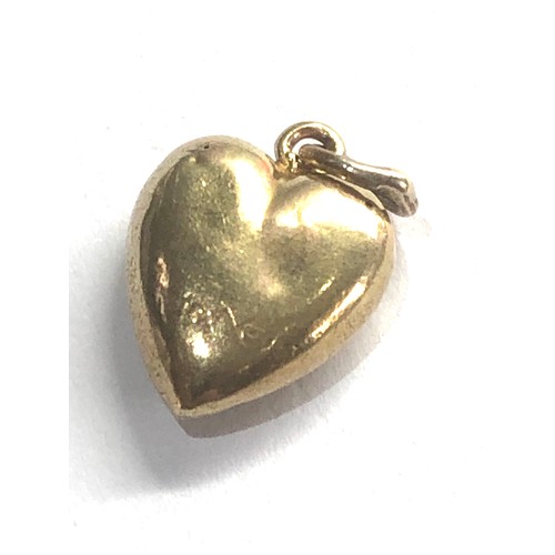 96 - Antique 15ct gold puffy heart pendant / charm weight 1.1g