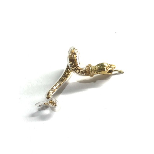 98 - 18ct gold snake weight 4.8g body made of small gold chips in casing as shown measures approx 5cm lon... 