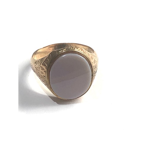 105 - Victorian 9ct gold agate signet ring weight 3g