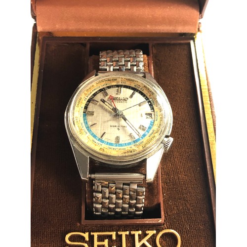 462 - Vintage Boxed Seiko world time automatic Gents wristwatch 6117-6019 the watch is in working order bu... 