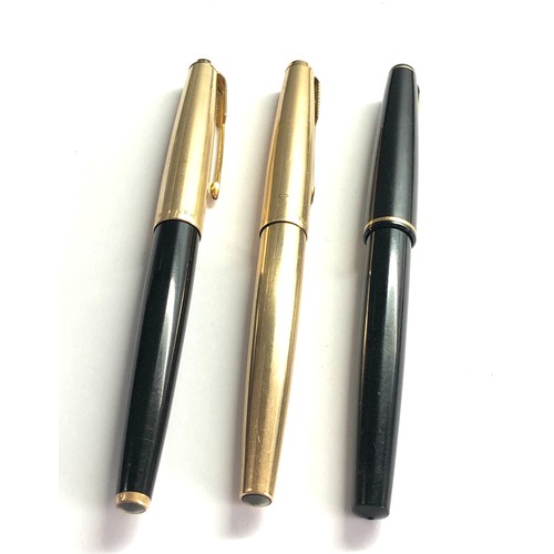 562 - 3 vintage parker fountain pens