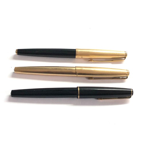 562 - 3 vintage parker fountain pens