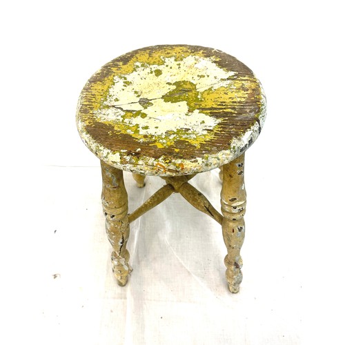 285 - Vintage painted elm kitchen stool, overall height: 21 inches