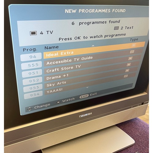 329 - 20 inch silver Toshiba TV with remote, working order