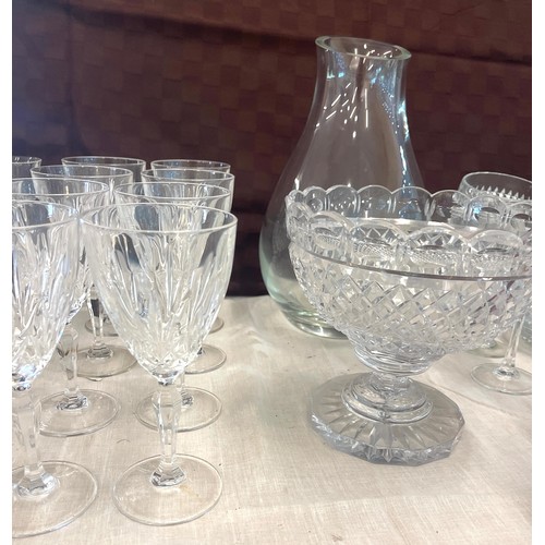 253 - Large selection of glassware to include some cut glass etc