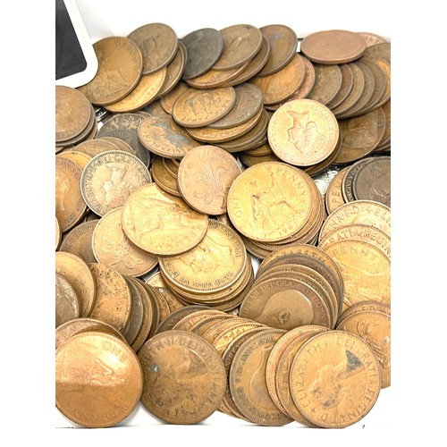 693 - Tray of assorted coins