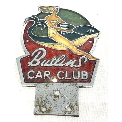 689 - Vintage 1950'S Butlins car club car grille badge