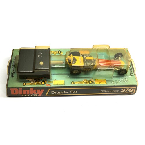 559 - Dinky 370 Dragster Set in window box