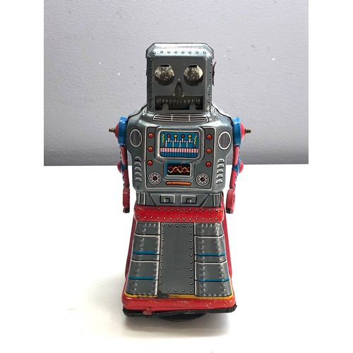 560 - Vintage tin KO toys JAPAN mystery Action Atom ROBOT friction tinplate rare works missing tyre