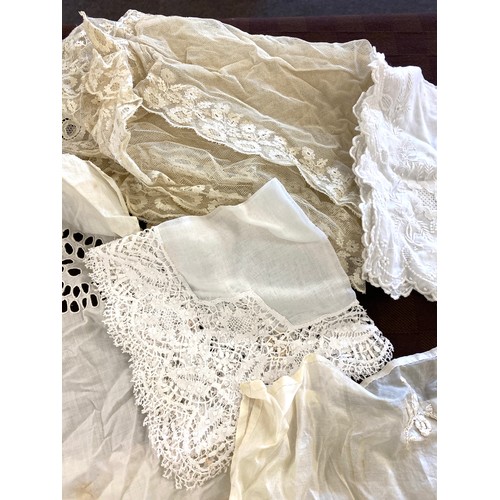 284 - Large selection antique lace pieces