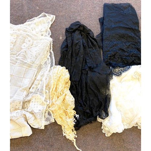 218 - Selection antique lace shawls and table clothes