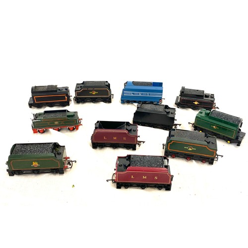 488 - Selection of 11 train tenders, includes Hornby, Tri-ang etc