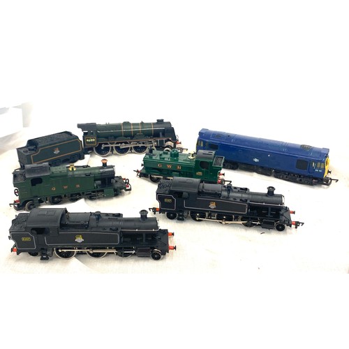 493 - Airfix Royal Scot 46100 made in hong kong locomotive, Hornby 25 225 engine, Hornby gwr 8751 5574, 2 ... 