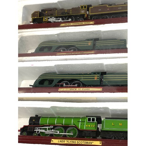 491 - 4 Boxed collectable model locomotives 