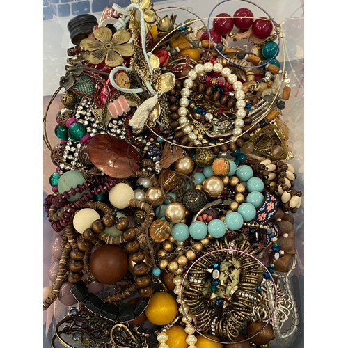 671 - Large selection of costume jewellery