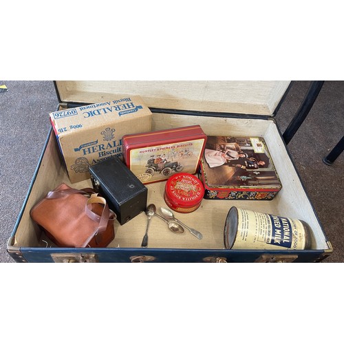 226 - Vintage suitcase, tins and brownie cameras