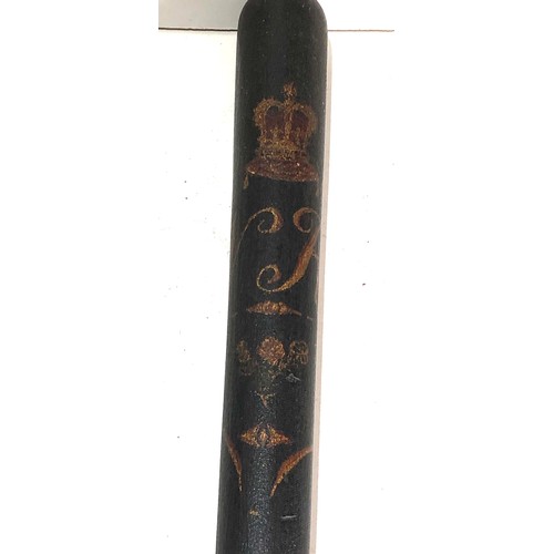 540 - Victorian police truncheon measures approx 47cm long