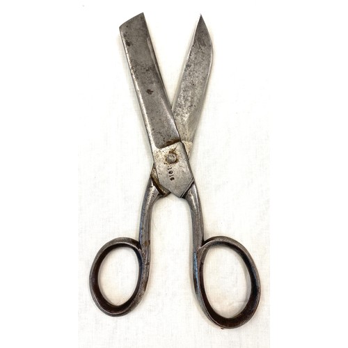 666 - Vintage Scissors George Platt and Son Sheffield 1916, measure approx 10