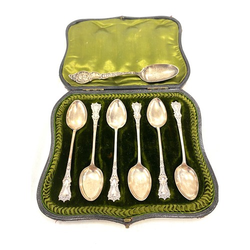 678 - Boxed set of 6 antique silver spoons and 1 other