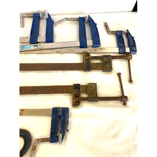 241 - Selection of 6 slash clamps and 2 G Clamps