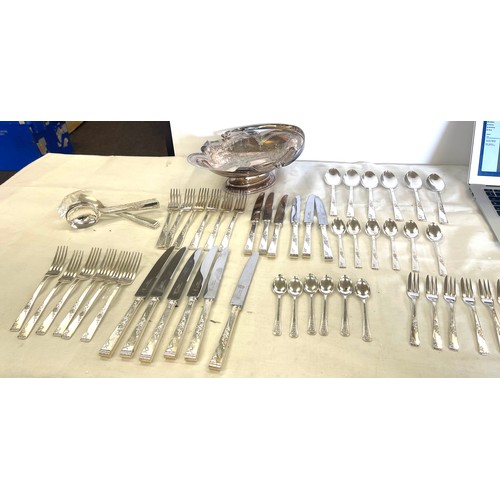 75 - 6 Place setting silver plated/ stainless steel cutlery set and a silver plated basket