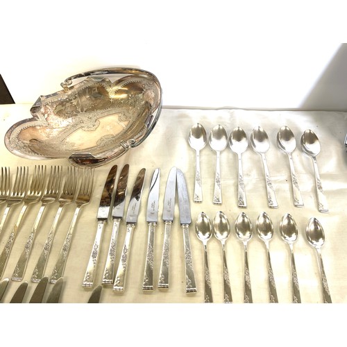 75 - 6 Place setting silver plated/ stainless steel cutlery set and a silver plated basket