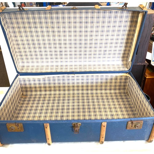 339 - Vintage travel trunk