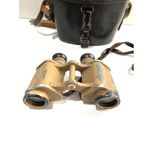 554 - Cased ww2 german africa corp 6x30 binoculars in ued working order