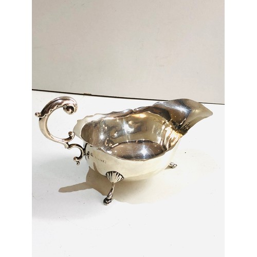 64 - silver gravy boat weight 70g