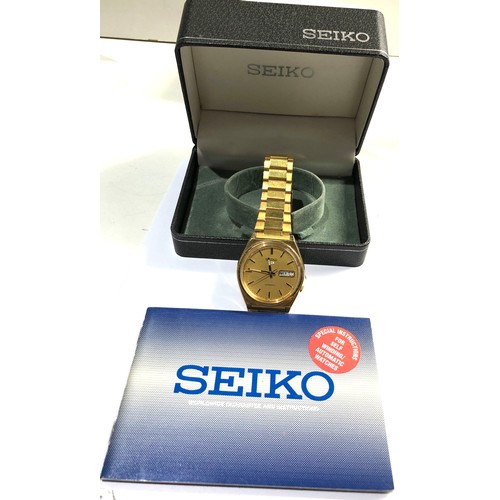 465 - Boxed seiko 5 7926-3140 automatic wristwatch working order