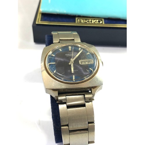 468 - Vintage gents seiko automatic wristwatch 7006-7120 boxed with booklet working order no warranty give... 