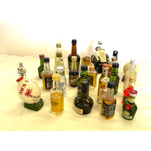 94 - Selection of miniature alcohol shots / measures